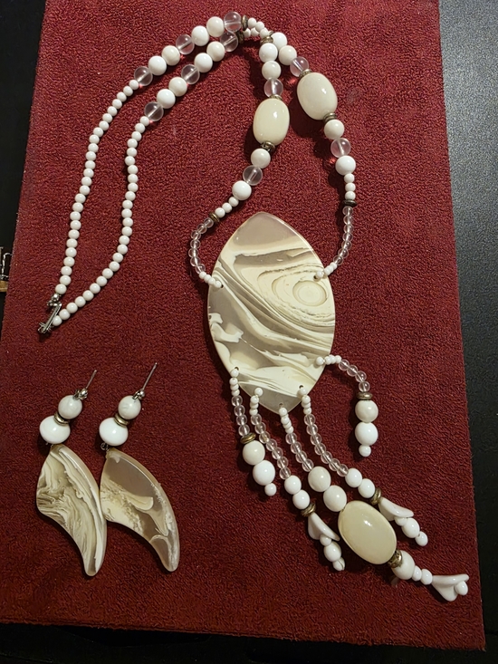 Carol Dauplaise Jewelry - VTG 1980s Carol Dauplaise Swirled Lucite Faux Shell Necklace & Earrings Set